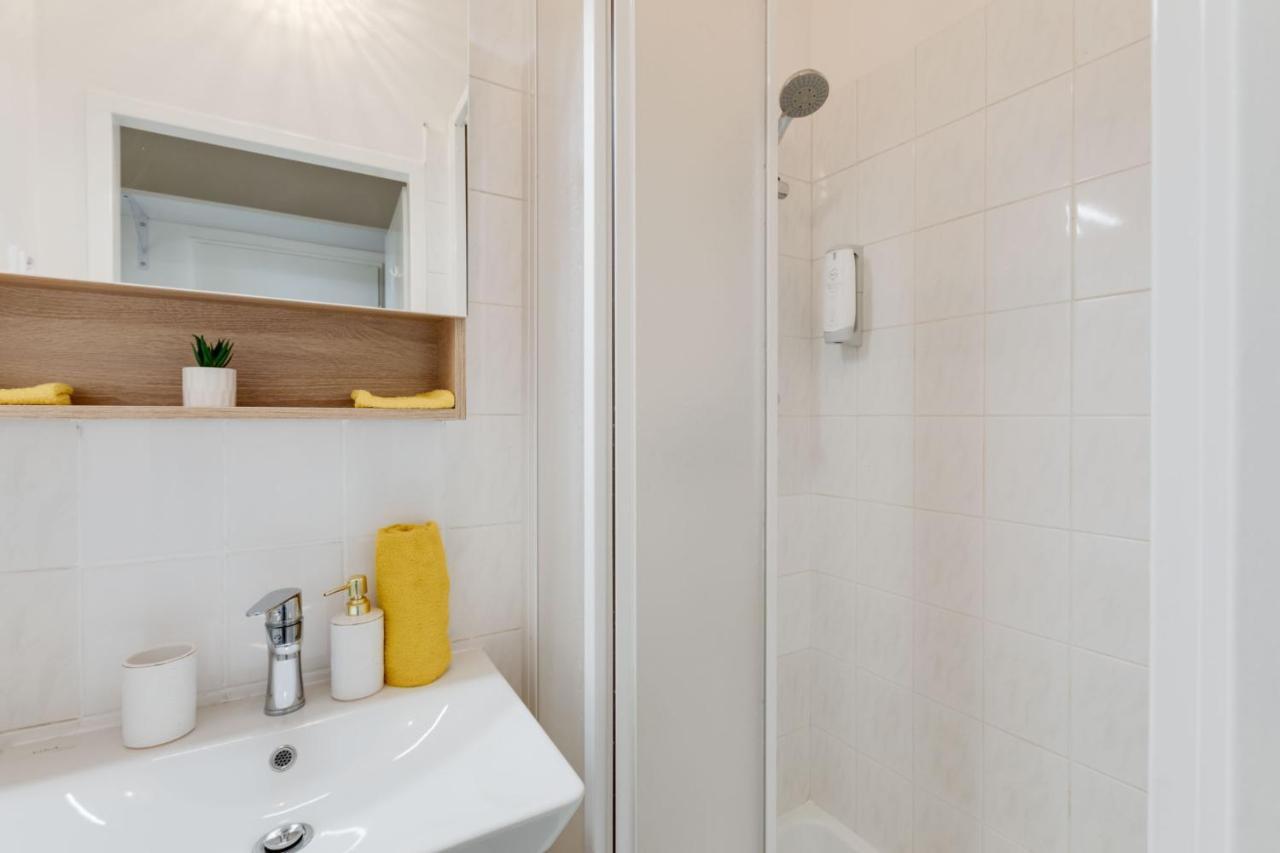Sunshine Apartment Near The City Center Prague Exterior photo