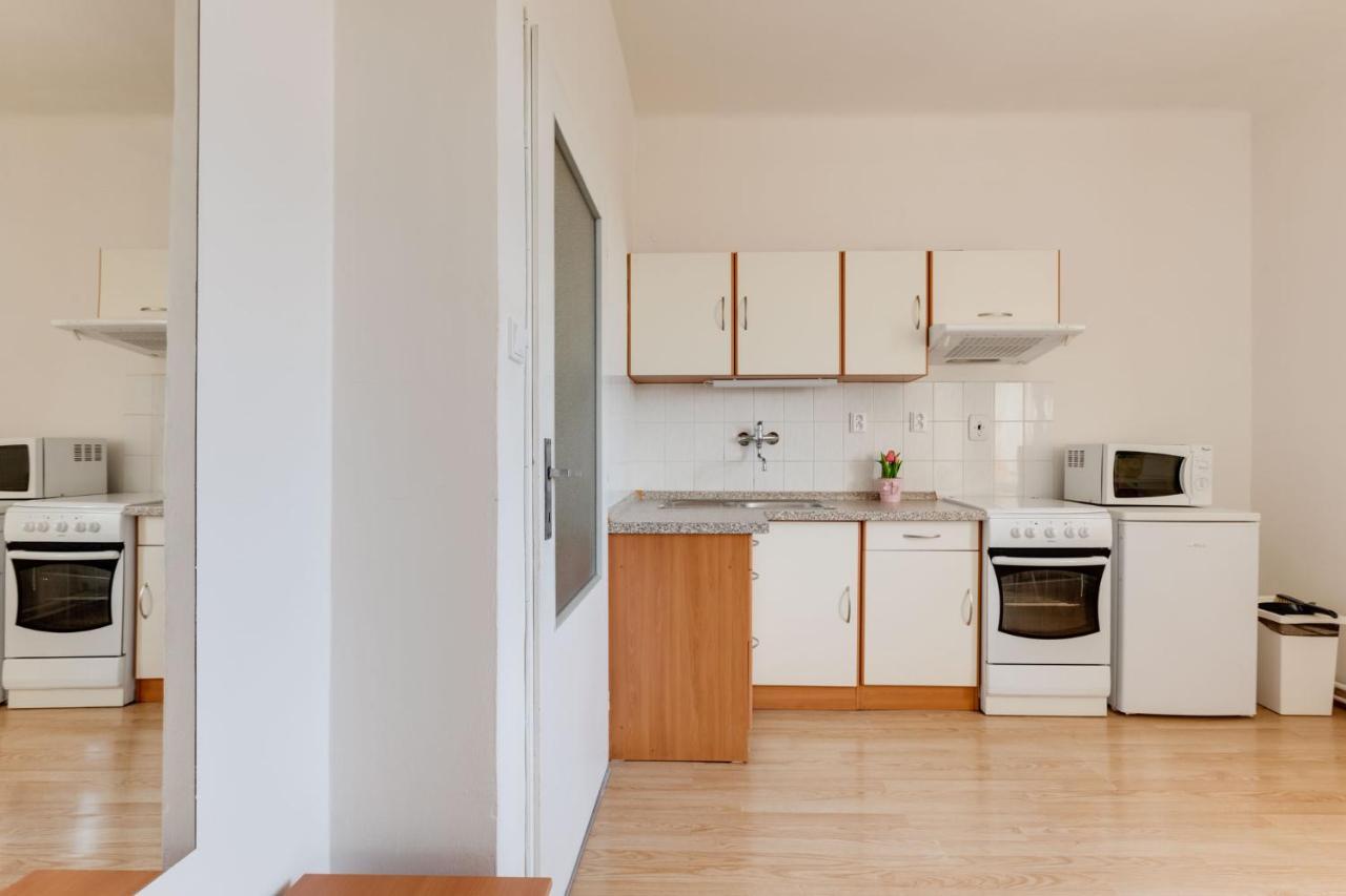 Sunshine Apartment Near The City Center Prague Exterior photo