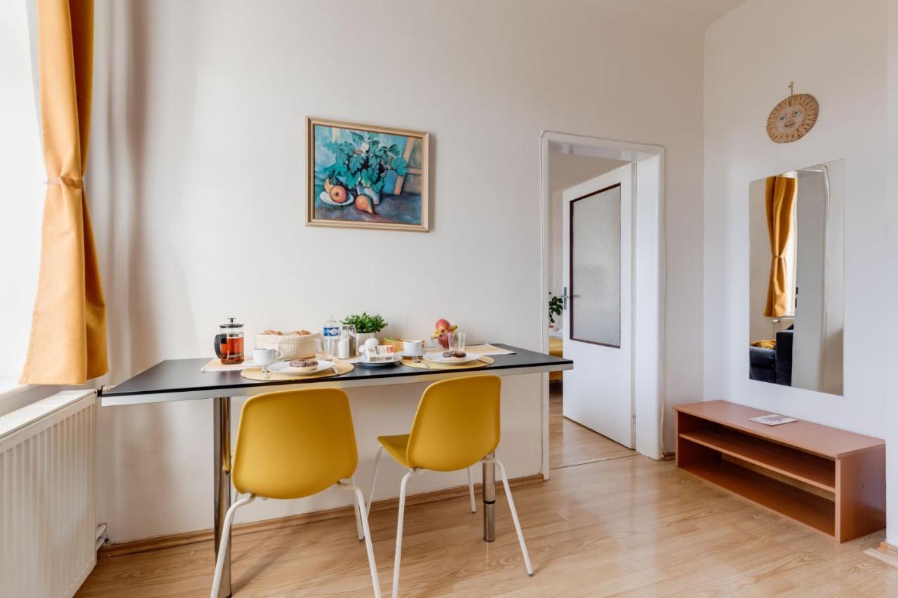 Sunshine Apartment Near The City Center Prague Exterior photo